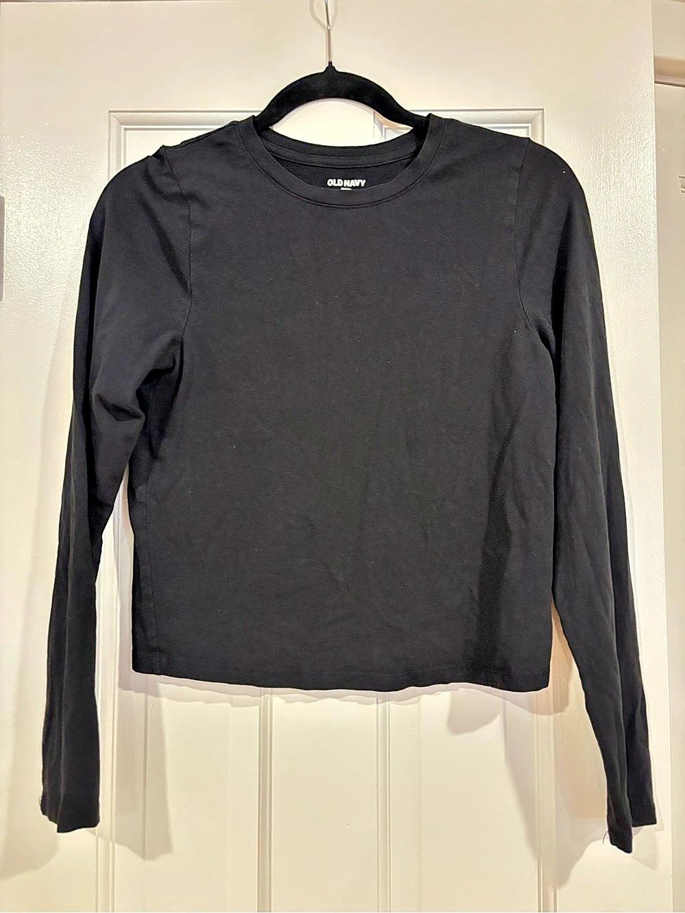 Old Navy Bestee Long-Sleeve T-Shirt Long Sleeve Tee in Black Size Medium